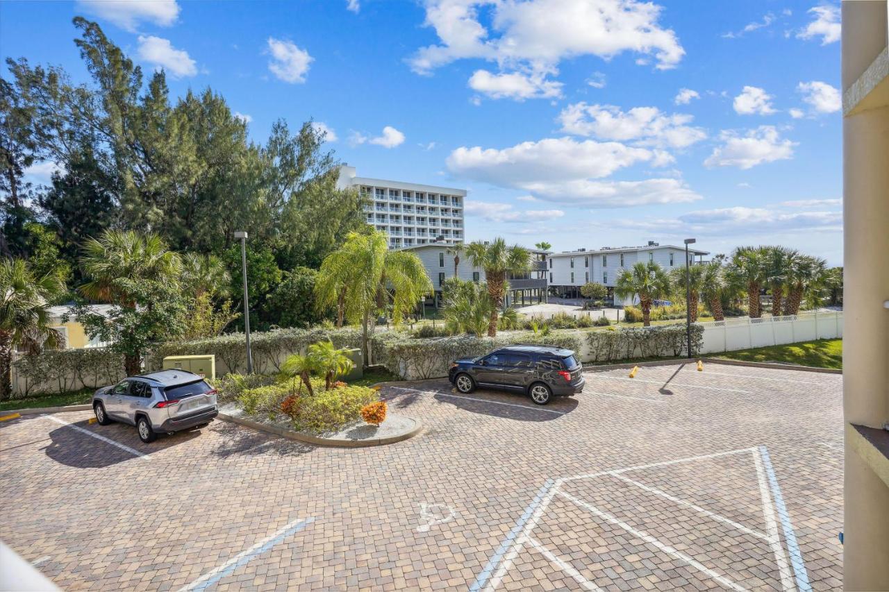 Sunset Vistas 206S Villa St. Pete Beach Exterior photo