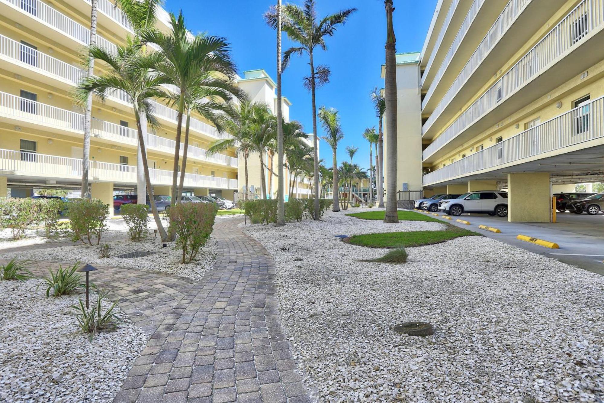 Sunset Vistas 206S Villa St. Pete Beach Exterior photo