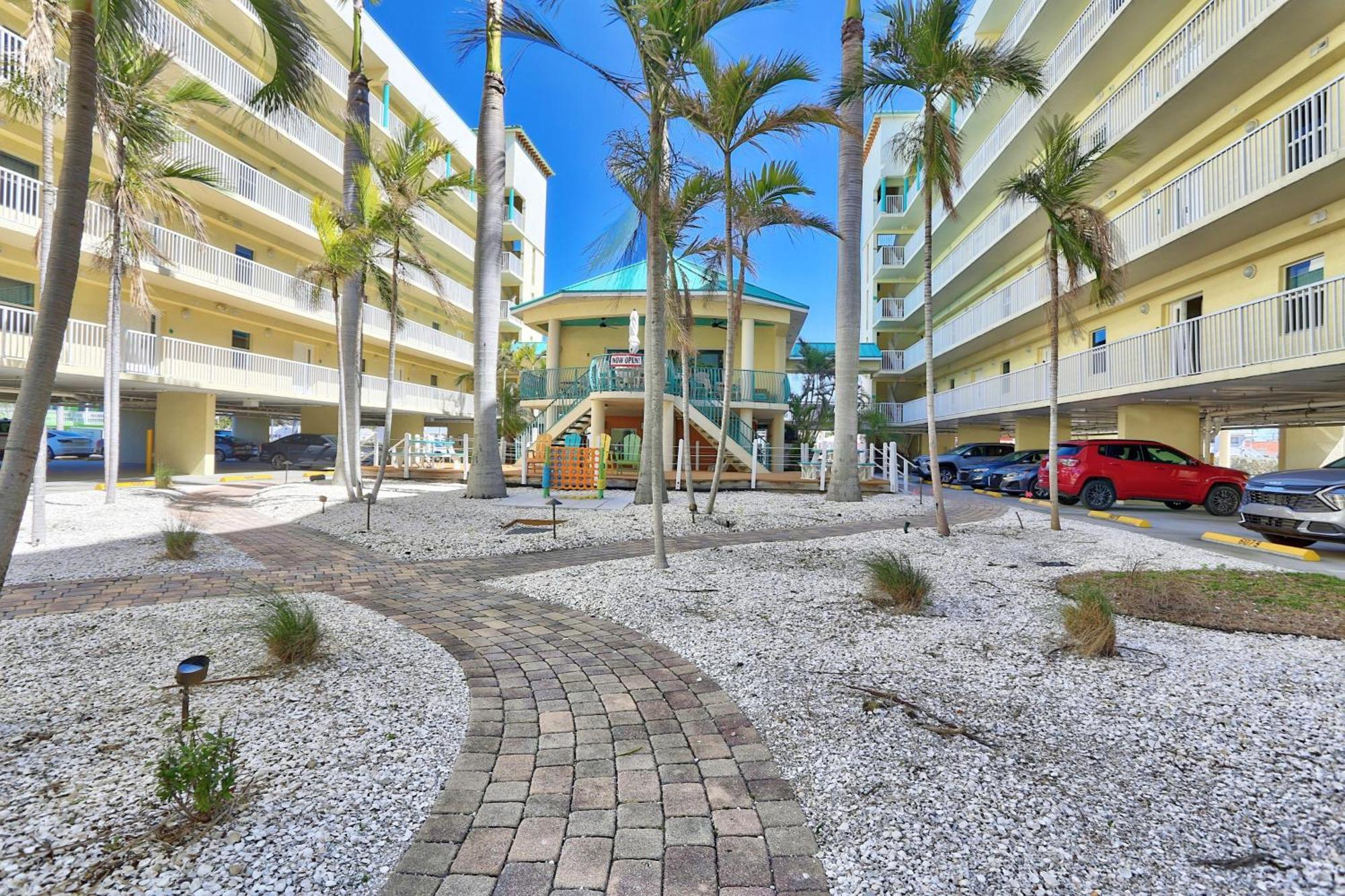 Sunset Vistas 206S Villa St. Pete Beach Exterior photo